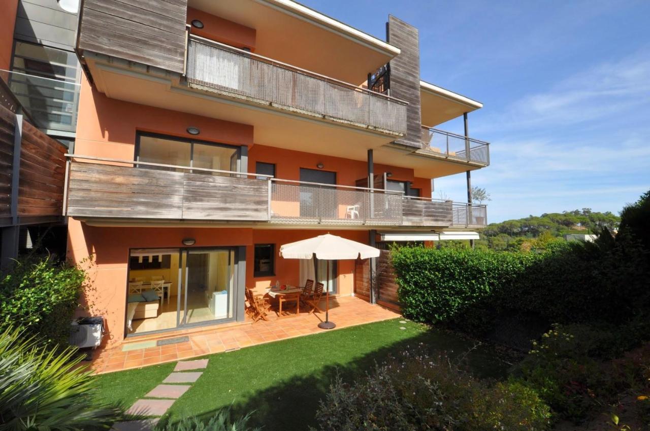Pretty Garden Apartment Next To A Charming Beach Lloret de Mar Exterior foto