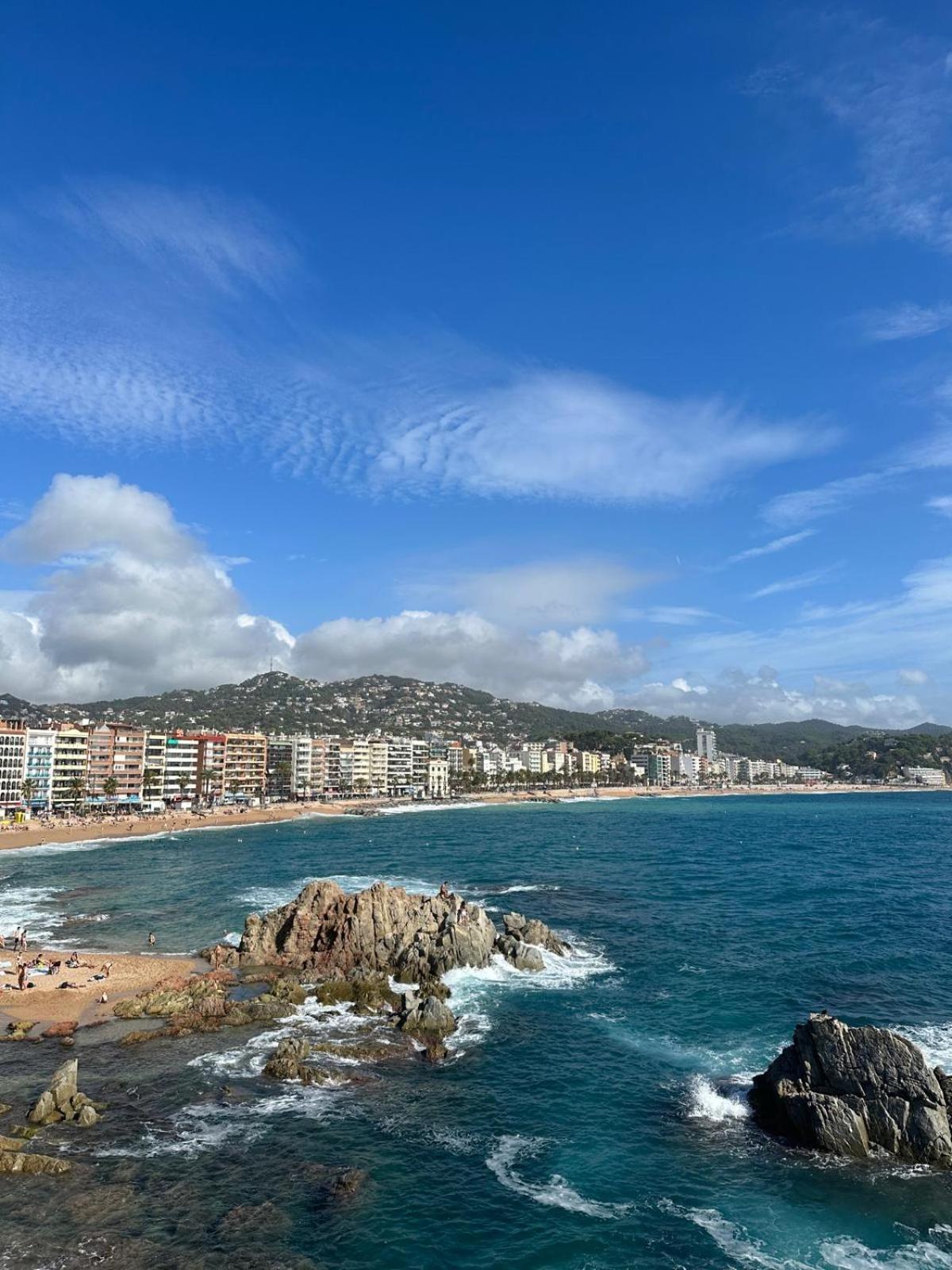 Pretty Garden Apartment Next To A Charming Beach Lloret de Mar Exterior foto