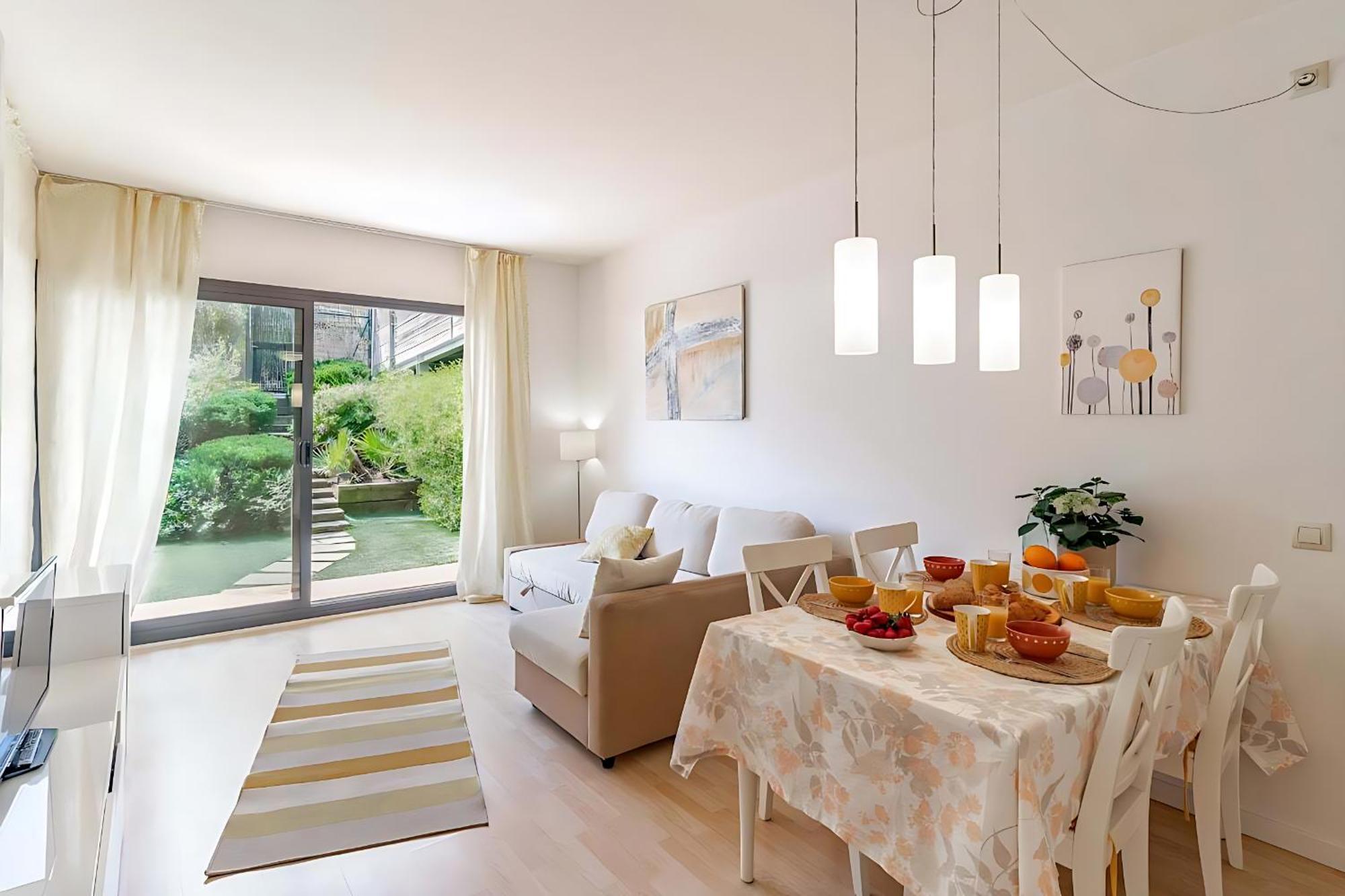 Pretty Garden Apartment Next To A Charming Beach Lloret de Mar Exterior foto